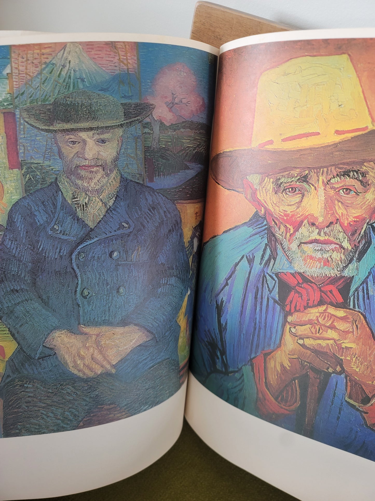 Van Gough Vintage Poster Art Book