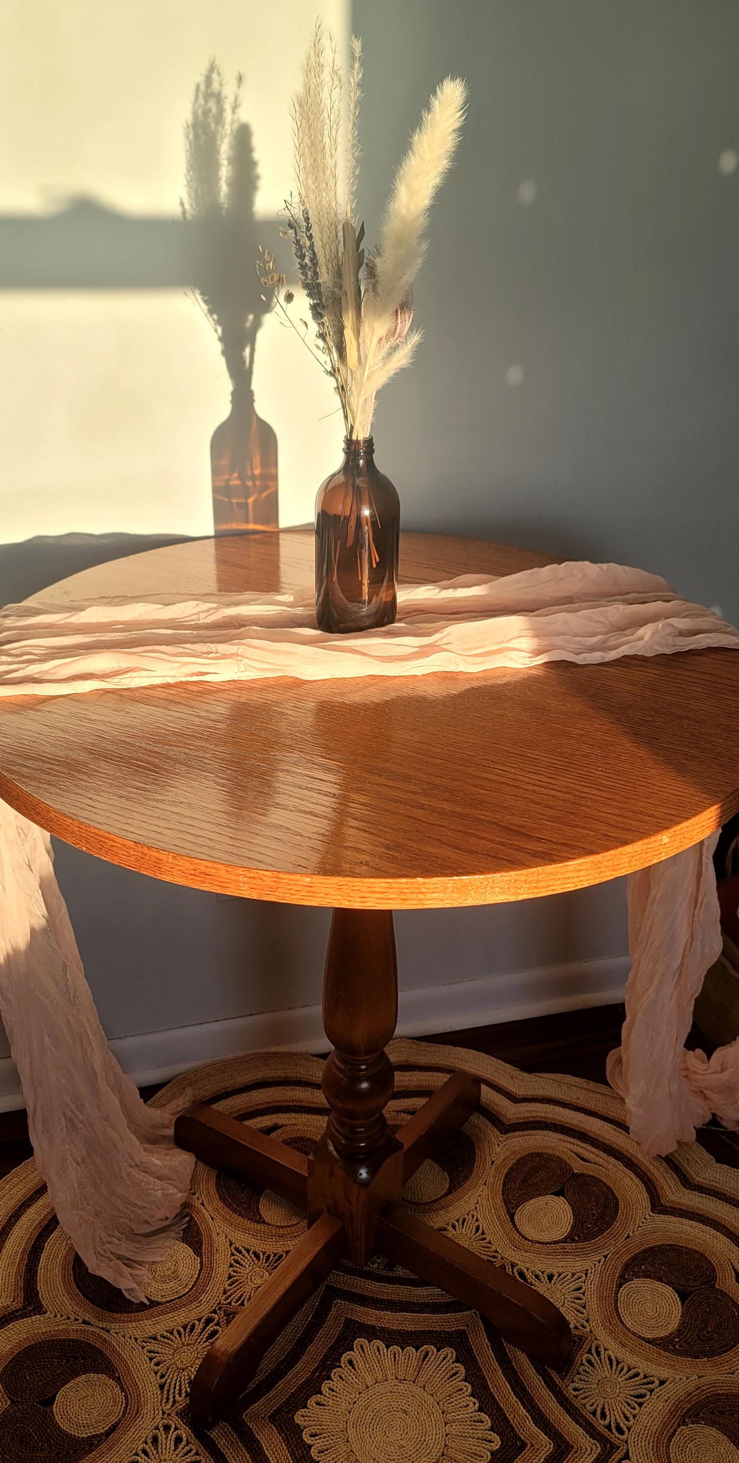 solid wood cocktail table for rent in winnipeg. beautiful wood table that is perfect as a signing table, memory table, or cocktail table at your reception. Available for rent in Winnipeg and surrounding areas.