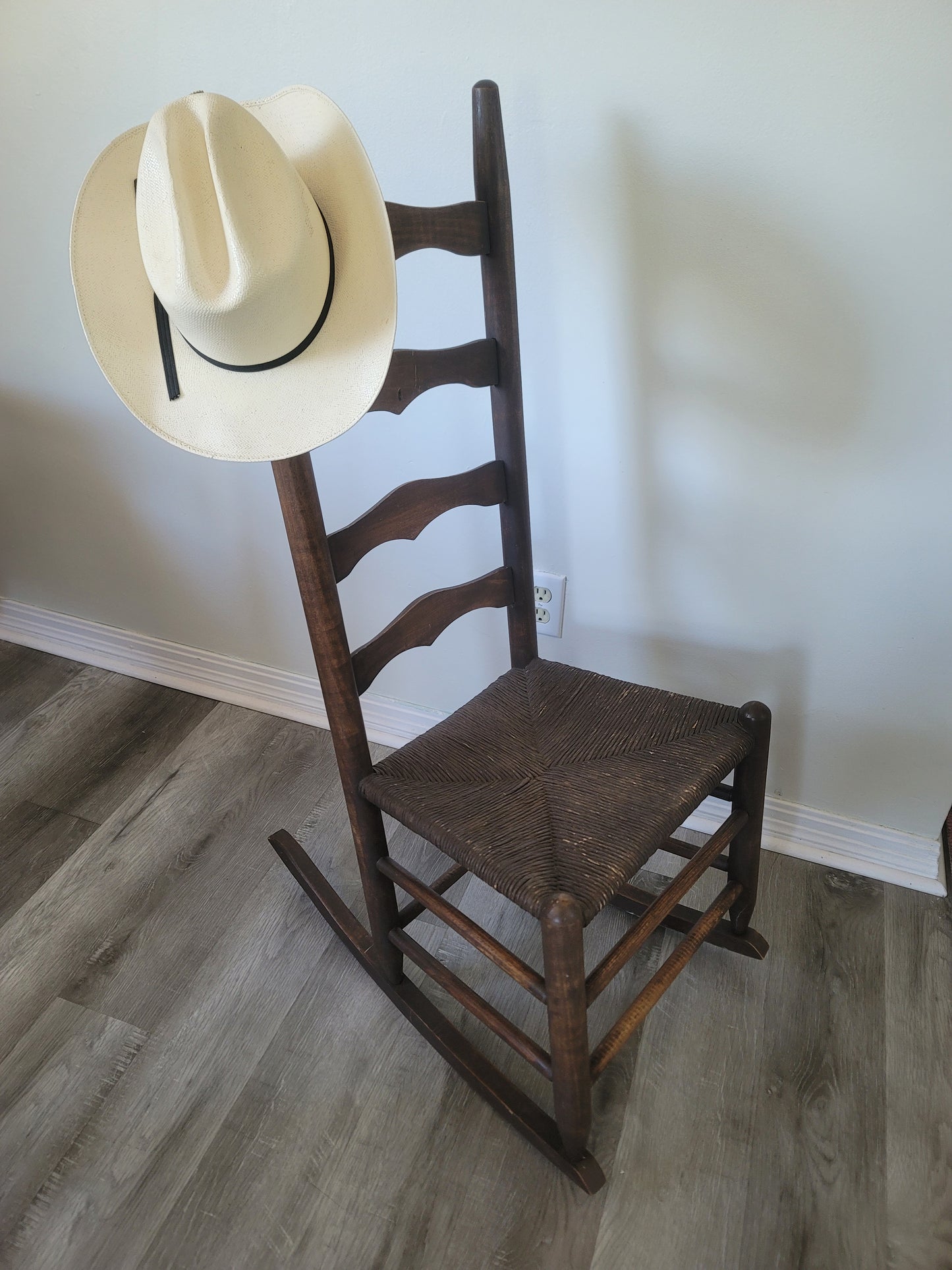 Antique Rush Rocking Chair