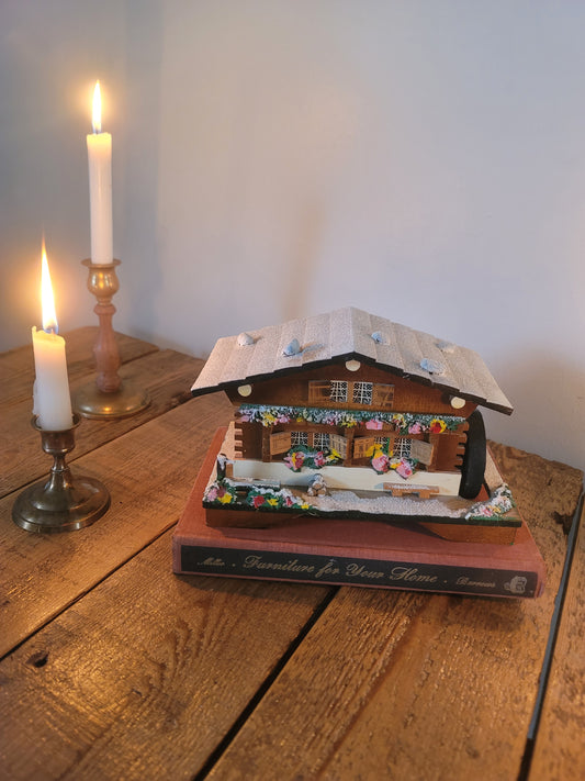 Winter Cottage Keepsake Box