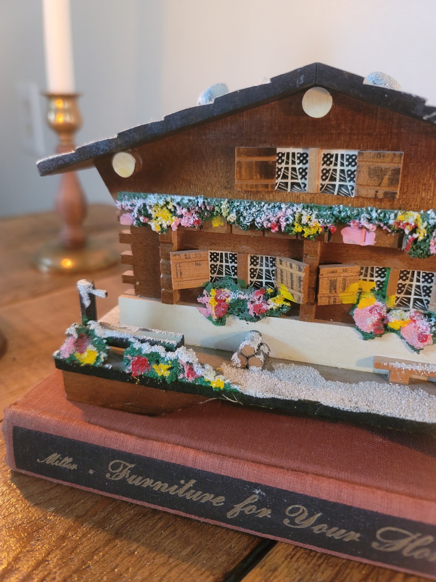 Winter Cottage Keepsake Box