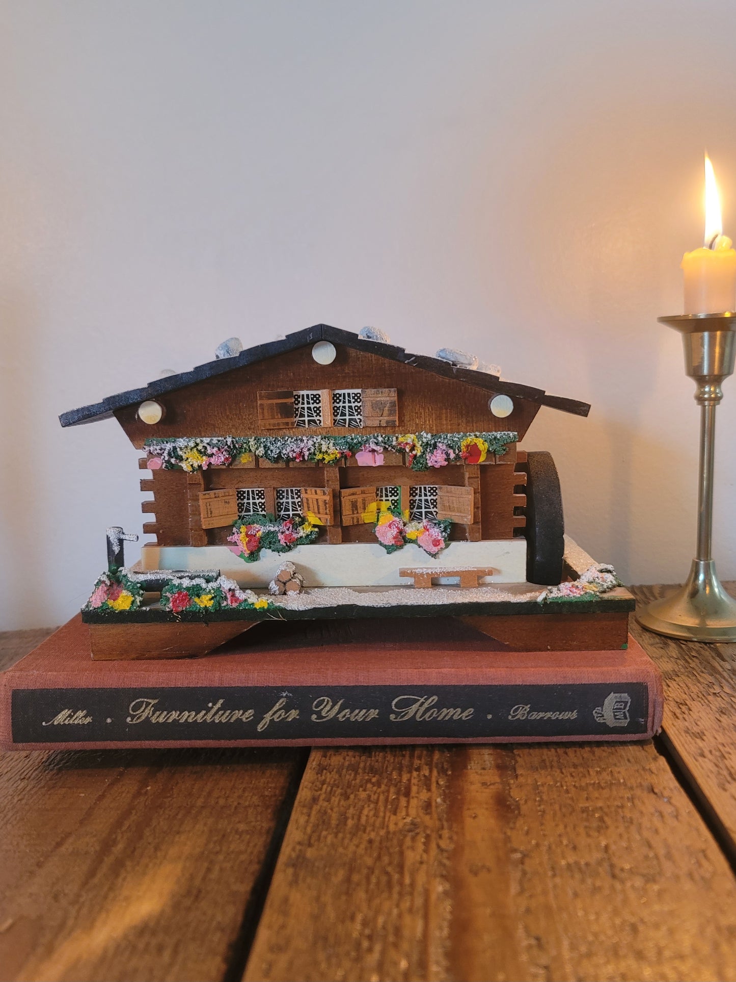 Winter Cottage Keepsake Box