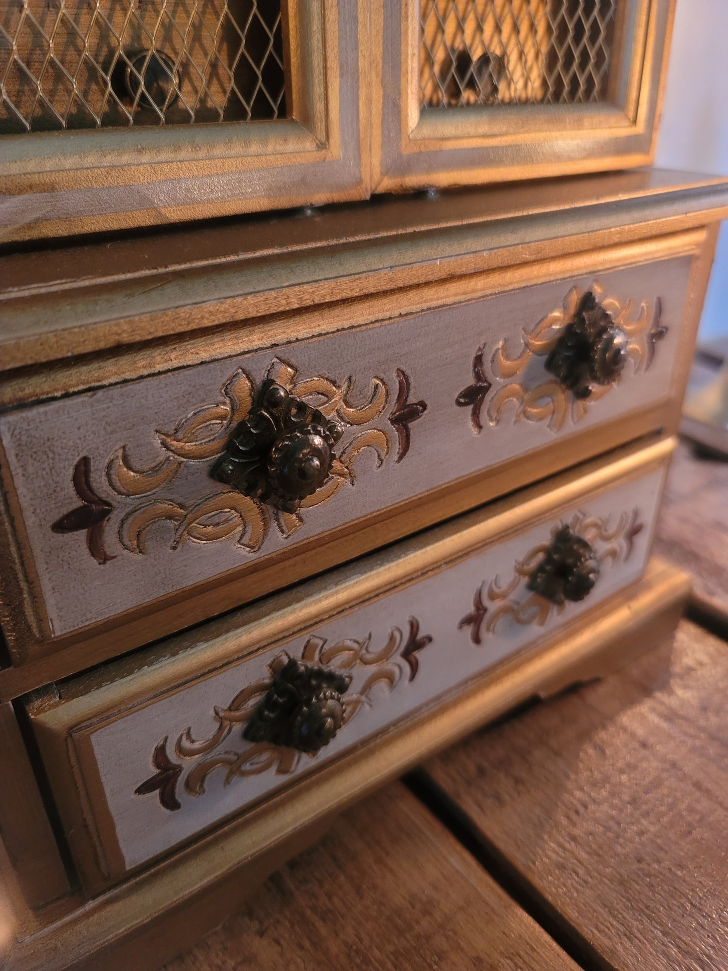 Vintage Gold Jewelry Box