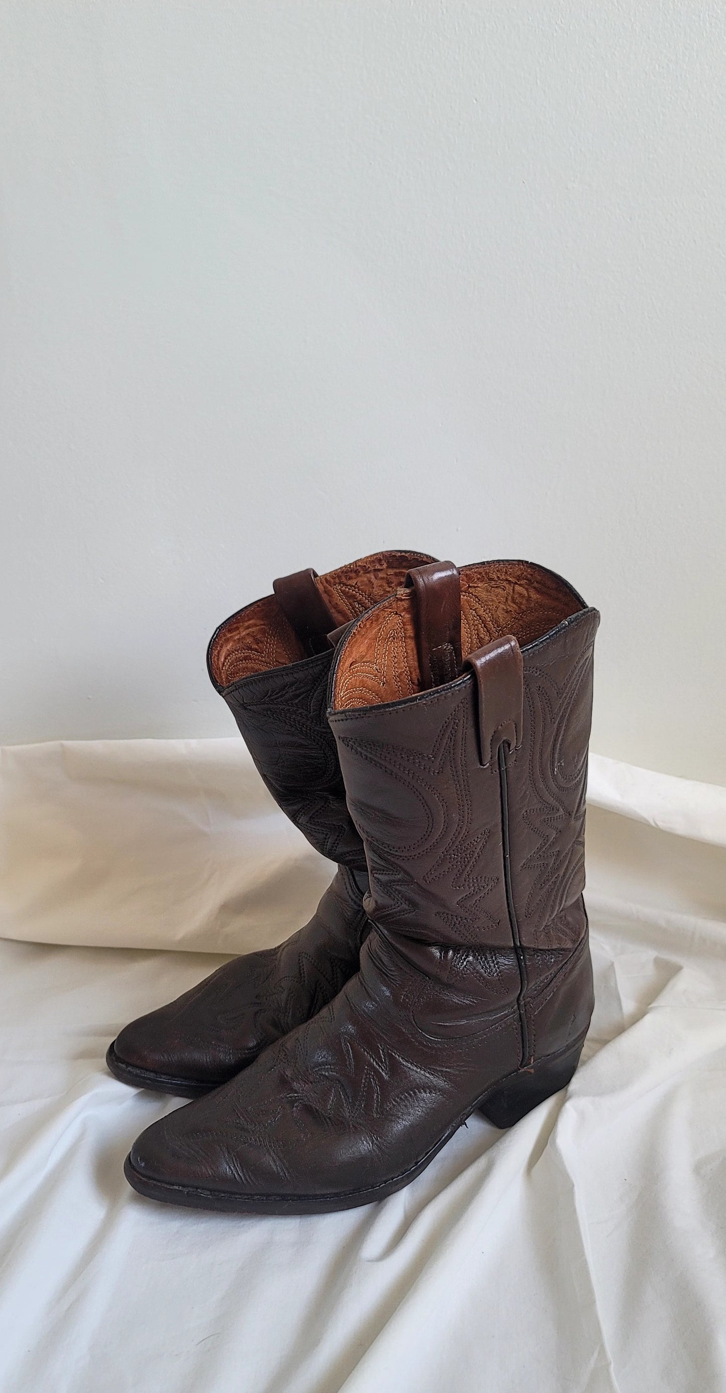 Vintage Cats Paw leather Cowboy boots